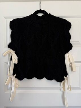 NWT Mable Bow Tied Sweater